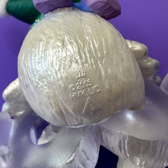 Hallmark Cool Decade 2005 Seal Polar Animal Figurines Dated Discontinued - Picture 2 of 4